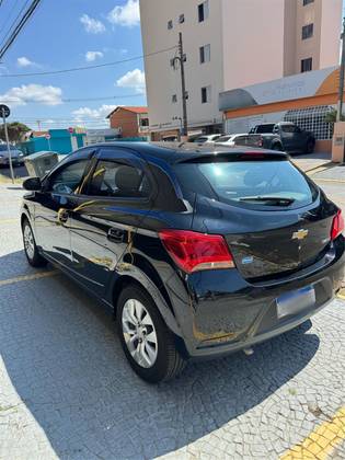 CHEVROLET ONIX 1.4 MPFI LT 8V FLEX 4P AUTOMÁTICO CHEVROLET ONIX 1.4 MPFI LT 8V FLEX 4P AUTOMÁTICO